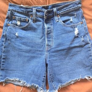 Levis 501 High rise mid thigh shorts